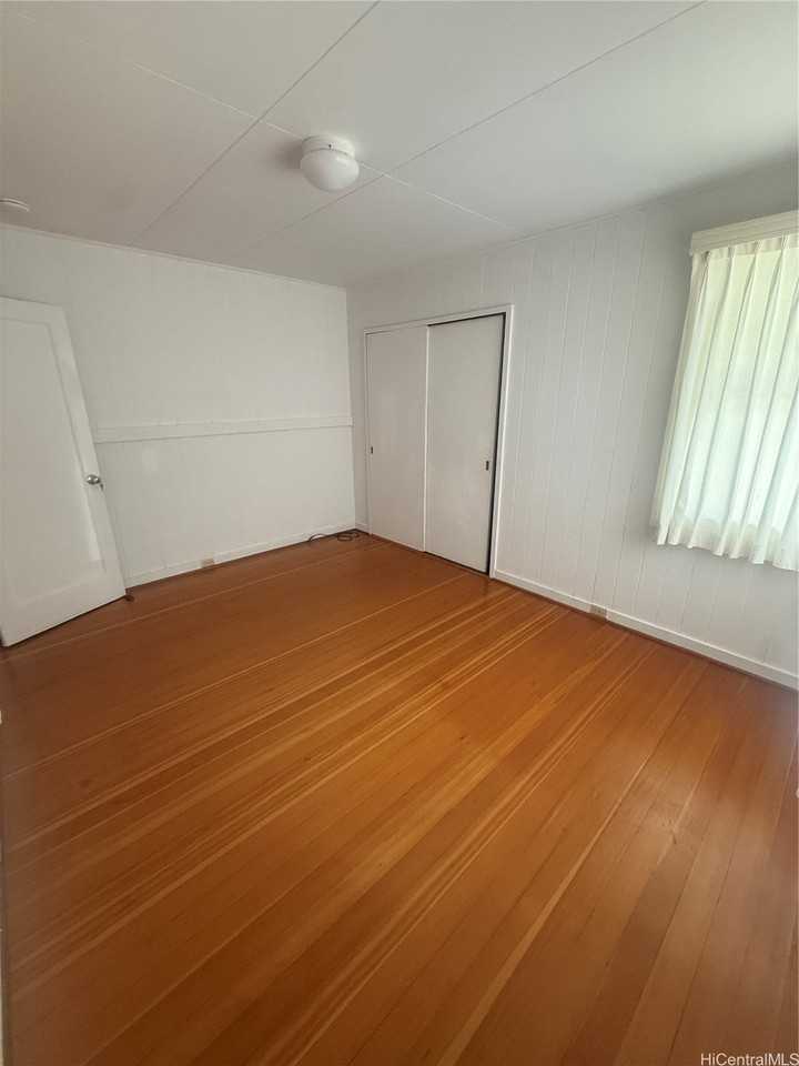 2329 Orchid St - Photo 5 of 15