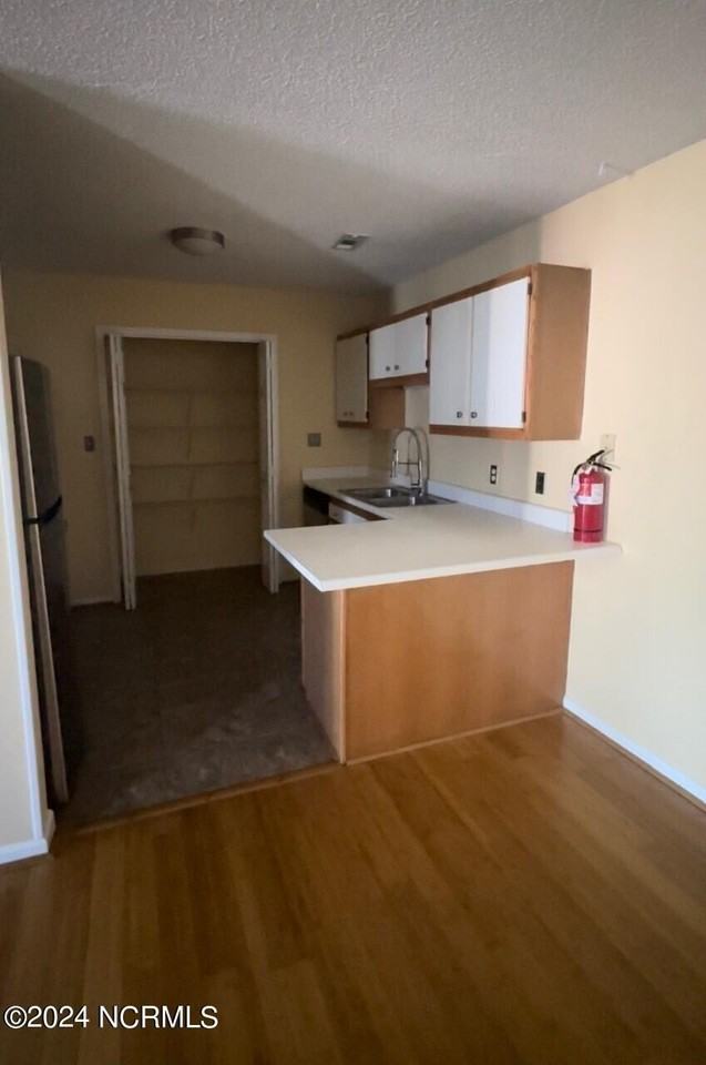101 Breezewood Dr #A - Photo 3 of 9