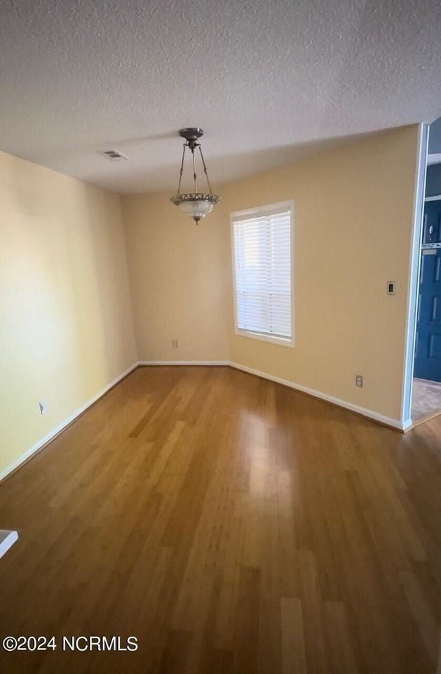 101 Breezewood Dr #A - Photo 4 of 9
