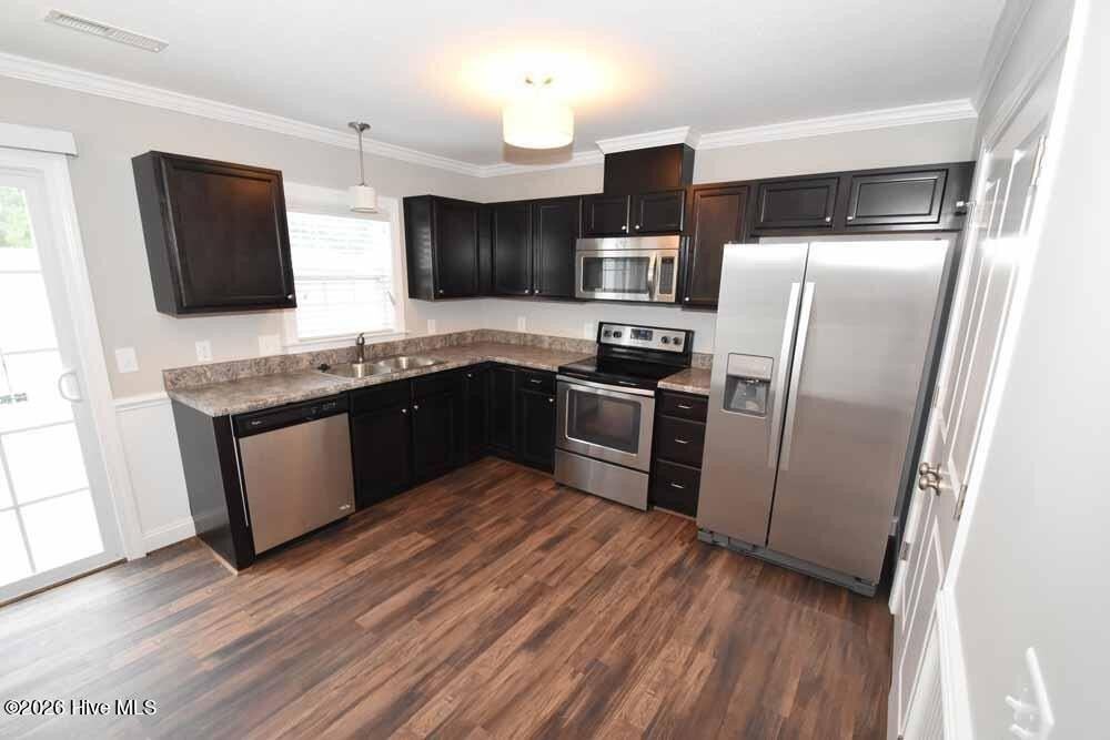 124 Chandler Dr #B - Photo 4 of 16