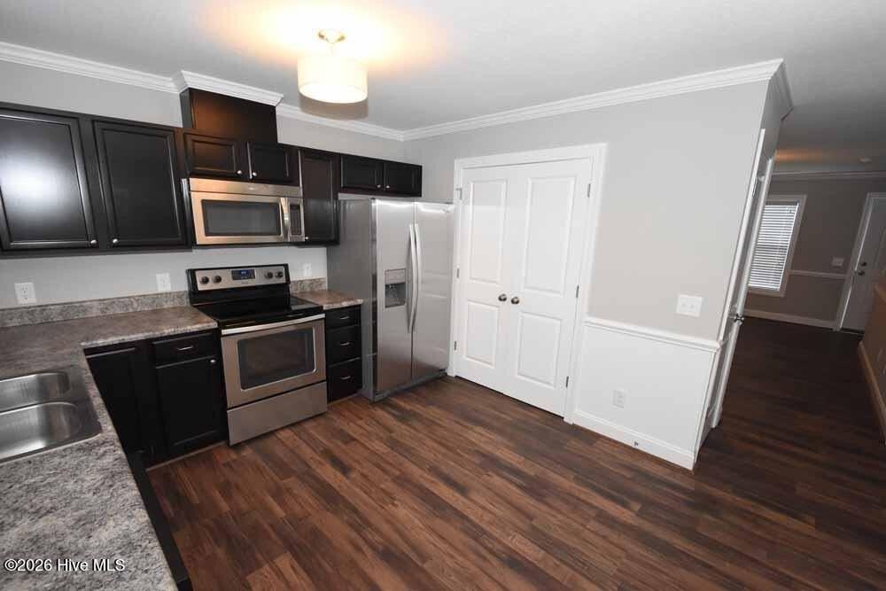 124 Chandler Dr #B - Photo 5 of 16