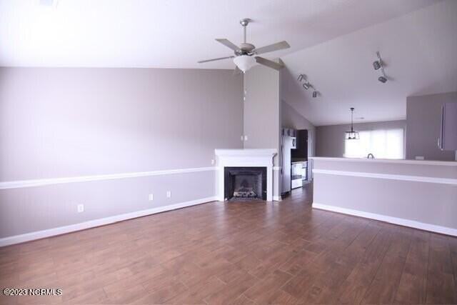 2532 Saddleback Dr #B - Photo 4 of 17