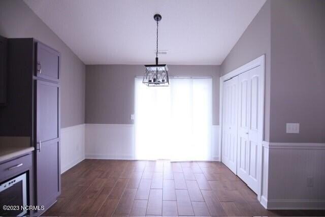 2532 Saddleback Dr #B - Photo 5 of 17