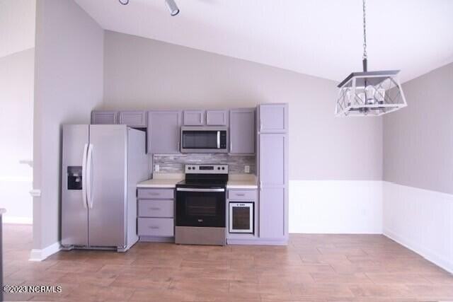 2532 Saddleback Dr #B - Photo 6 of 17