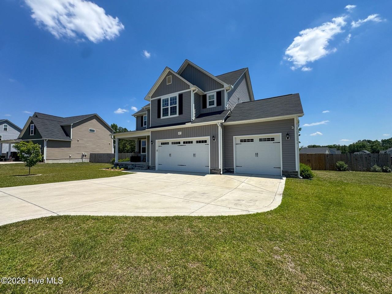 227 High Branch Dr - Photo 2 of 32