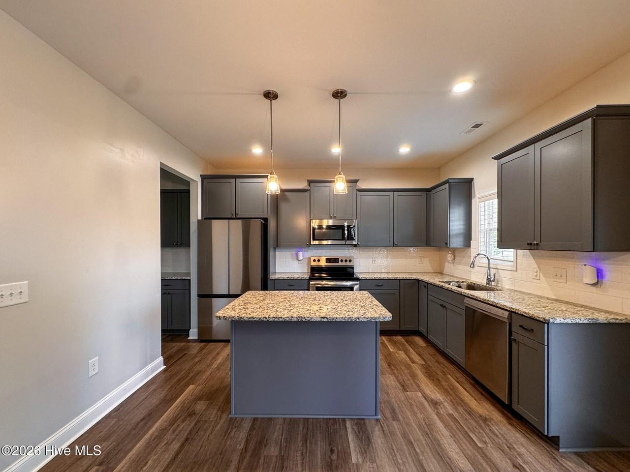 227 High Branch Dr - Photo 6 of 32
