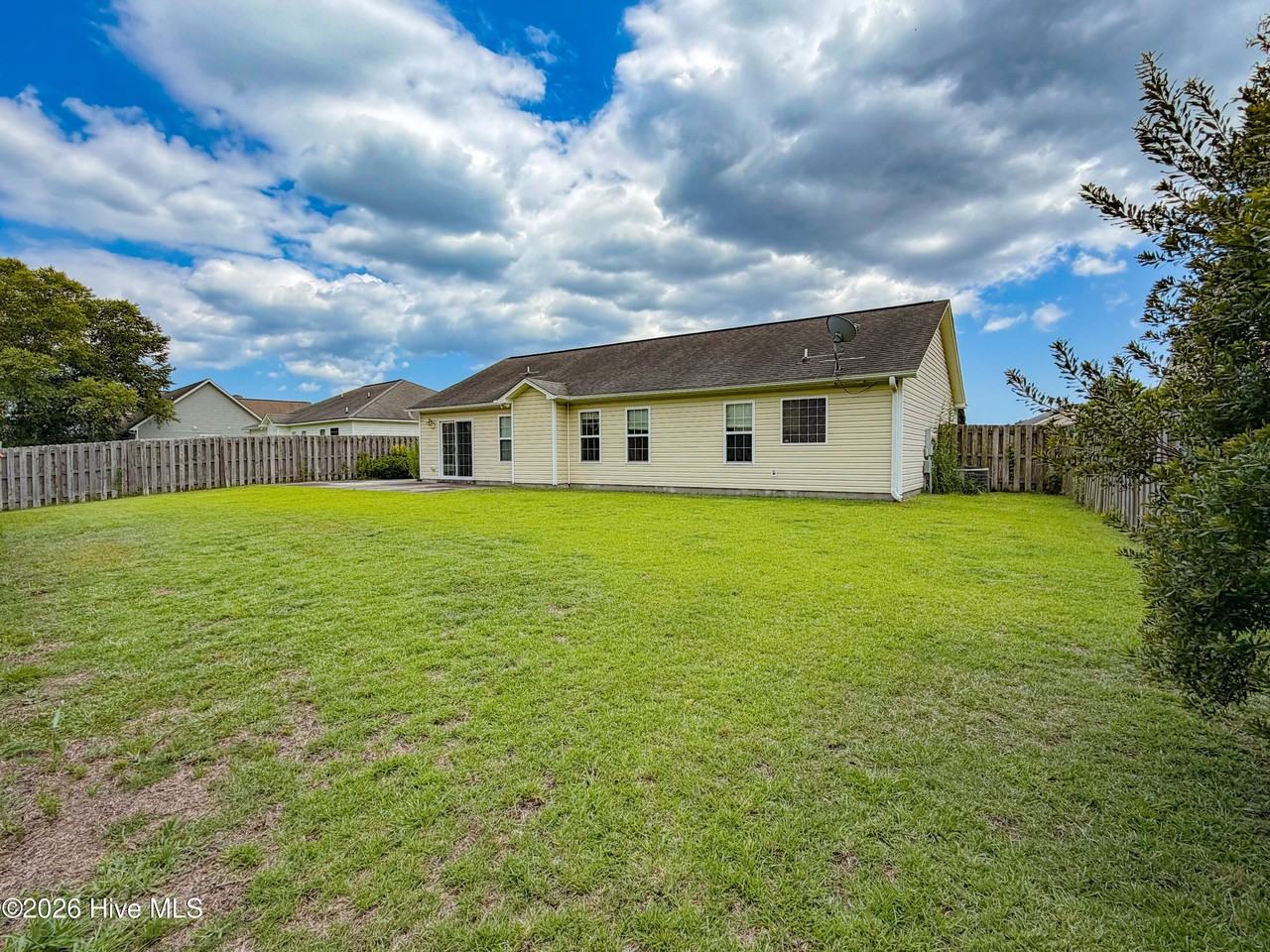 205 Wynbrookee Ln - Photo 2 of 13