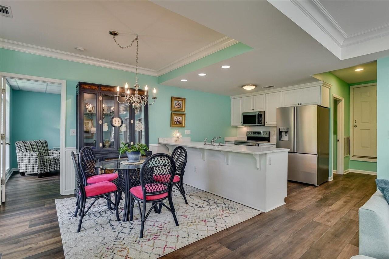 212 Jackson Ave - Photo 6 of 23