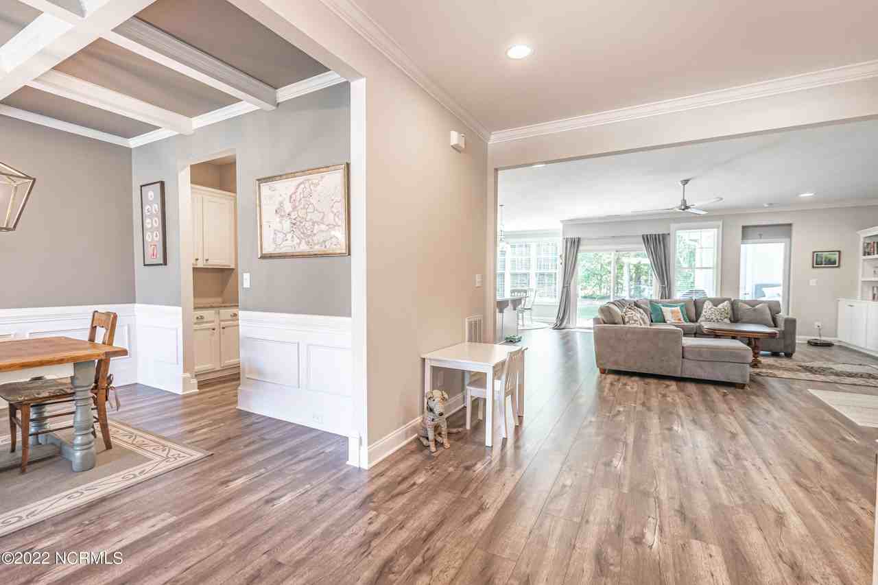 365 N Bracken Fern Ln - Photo 4 of 50