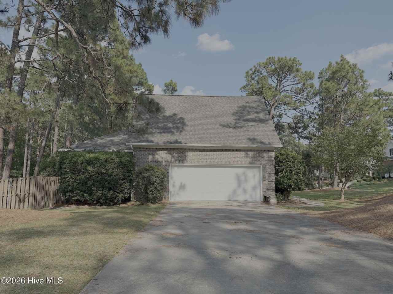258 Juniper Creek Blvd - Photo 3 of 33