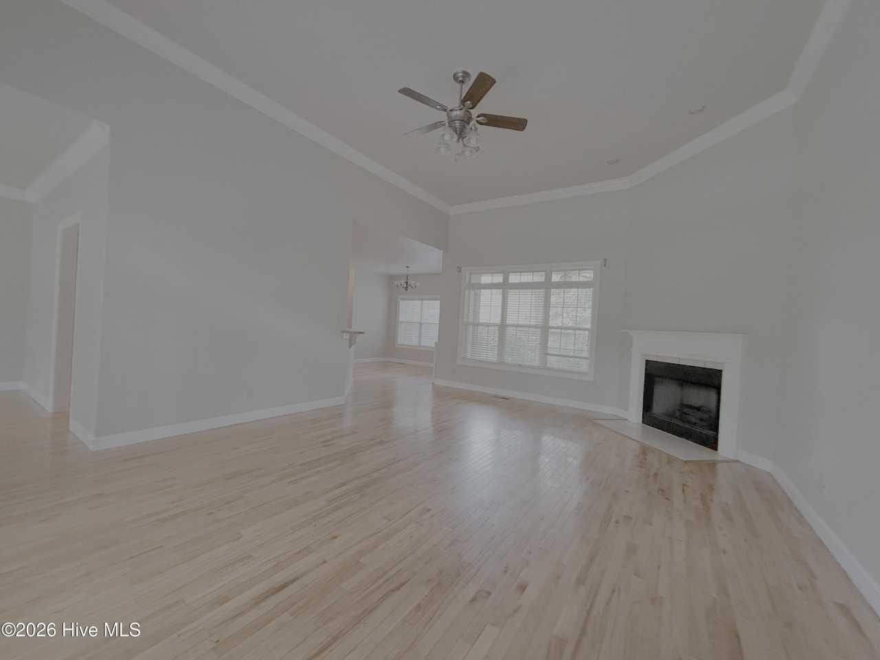 258 Juniper Creek Blvd - Photo 5 of 33