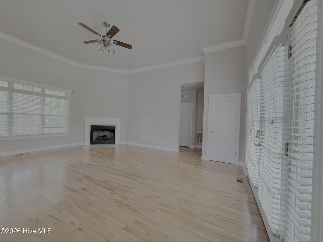 258 Juniper Creek Blvd - Photo 7 of 33