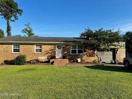 featured image of 218 Dogwood St