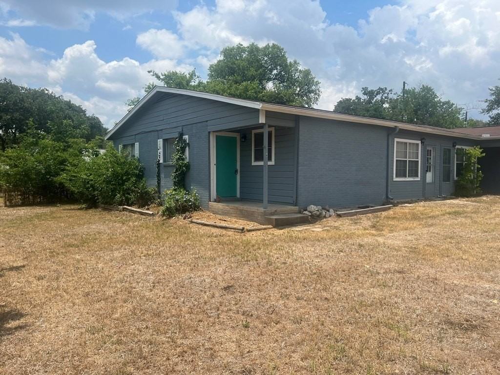 100A Hilltop Dr - Photo 2 of 15