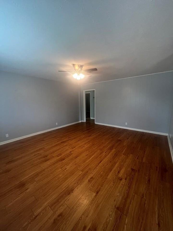 100A Hilltop Dr - Photo 3 of 15
