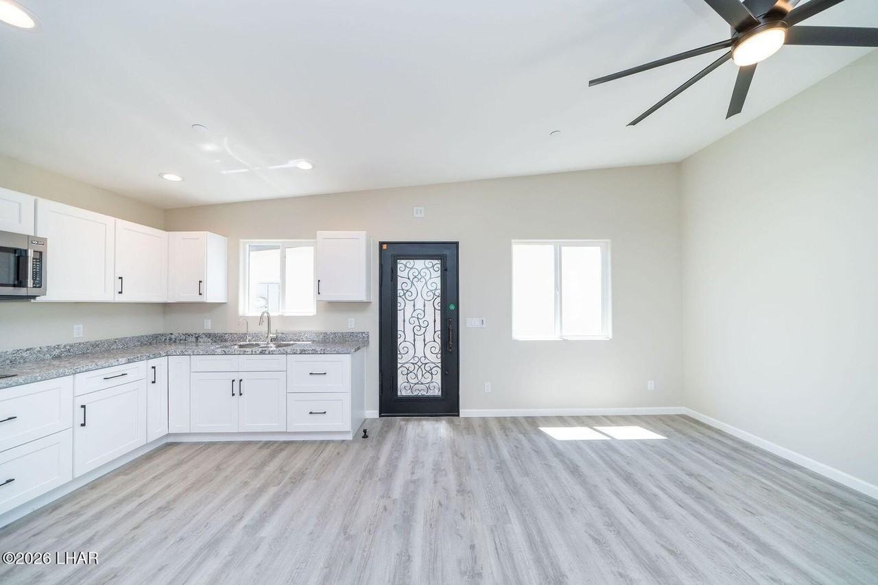 2441 Mcculloch Blvd N #F - Photo 2 of 8