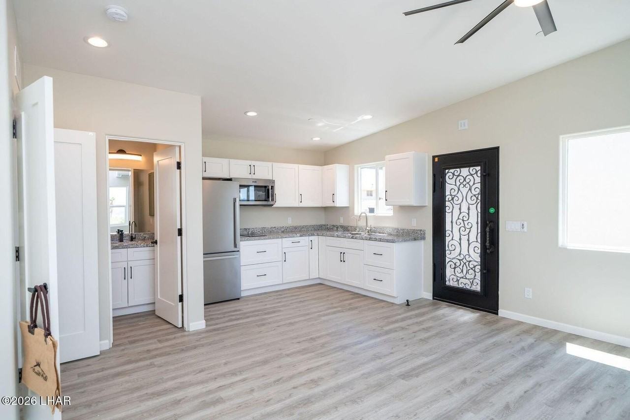 2441 Mcculloch Blvd N #F - Photo 3 of 8