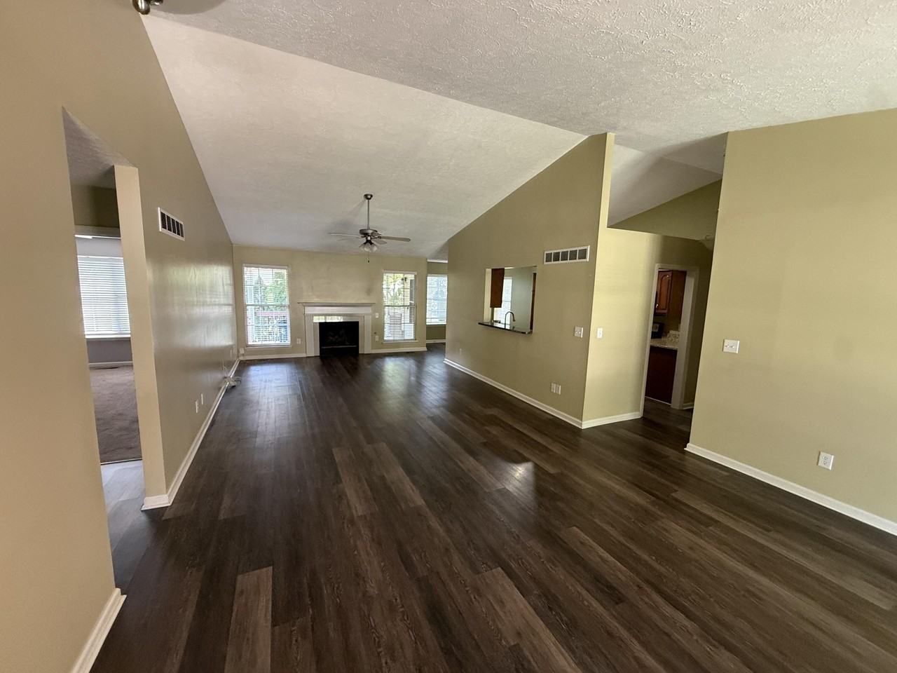 3604 Brookgreen Cir - Photo 2 of 21