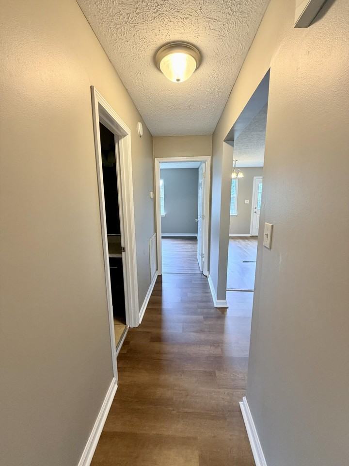 922 L C Ave - Photo 5 of 10