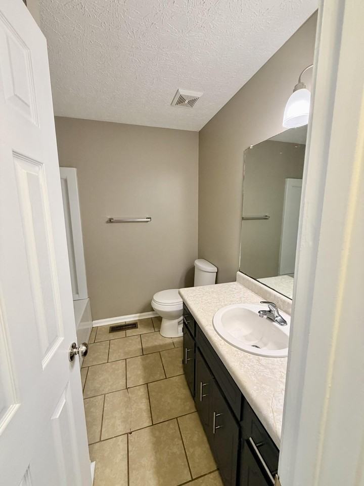 922 L C Ave - Photo 6 of 10
