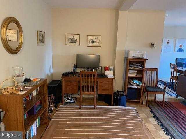 200 N Maple Ave - Photo 4 of 7