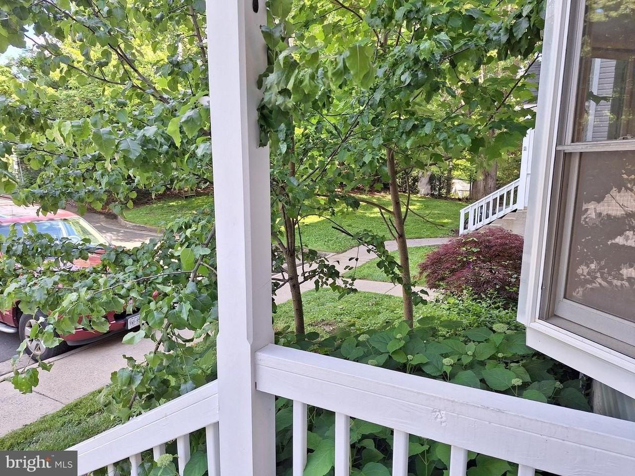 21 Stonewall Ct - Photo 4 of 46