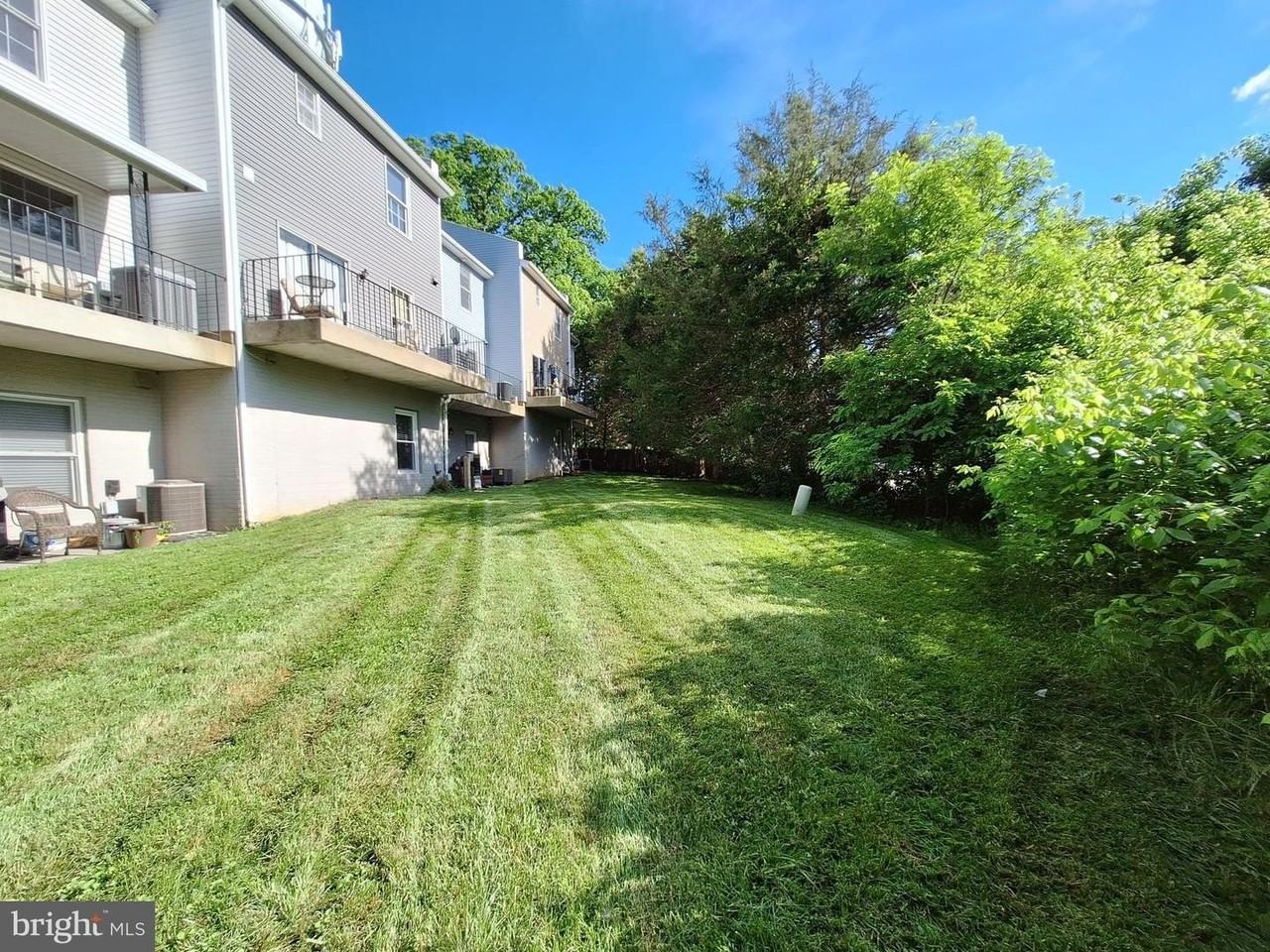 21 Stonewall Ct - Photo 6 of 46