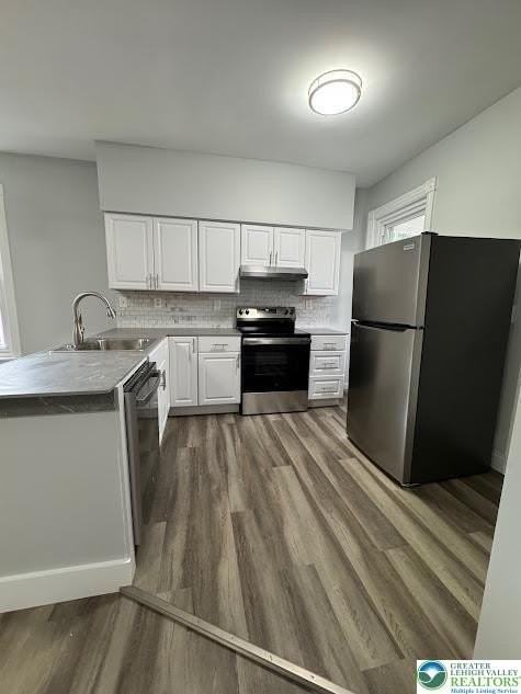 921 W Gordon St #2 - Photo 3 of 16