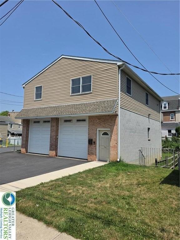 74 W Spruce St - Photo 2 of 25