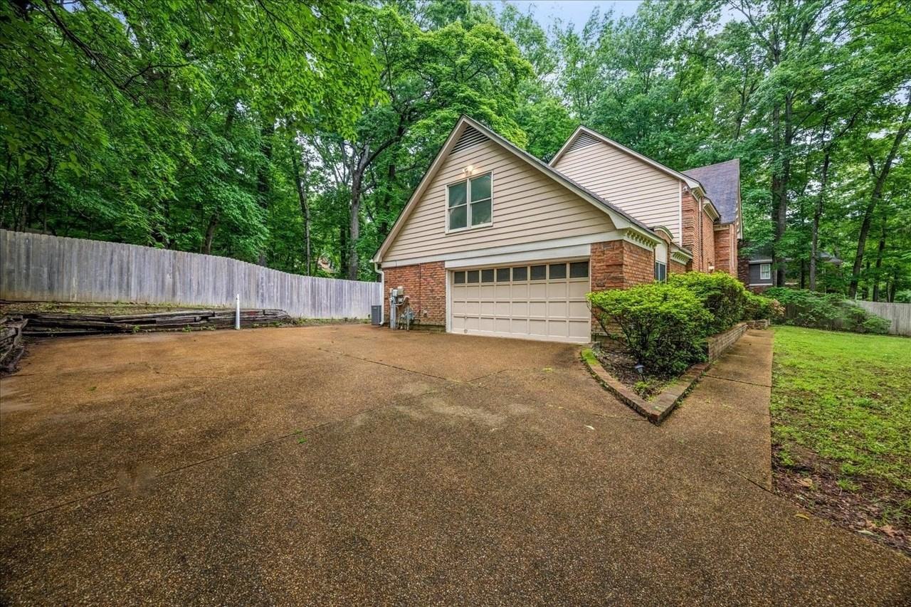 8428 Bazemore Rd - Photo 6 of 34