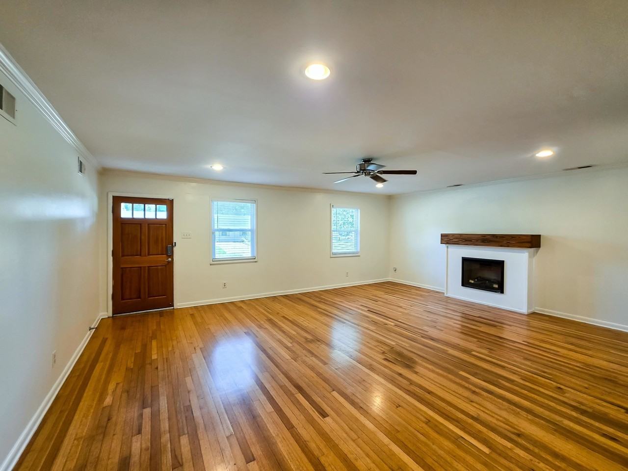 5226 Princeton Rd - Photo 3 of 21