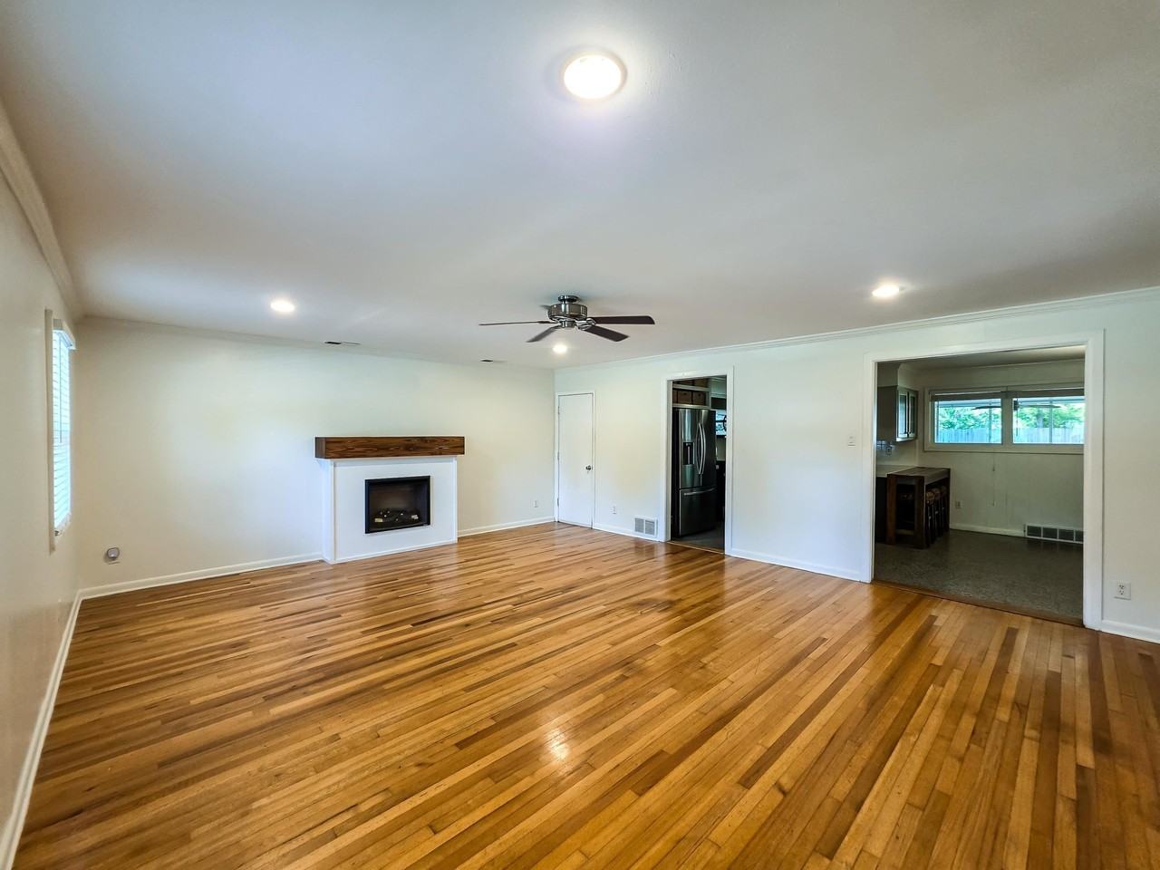 5226 Princeton Rd - Photo 4 of 21