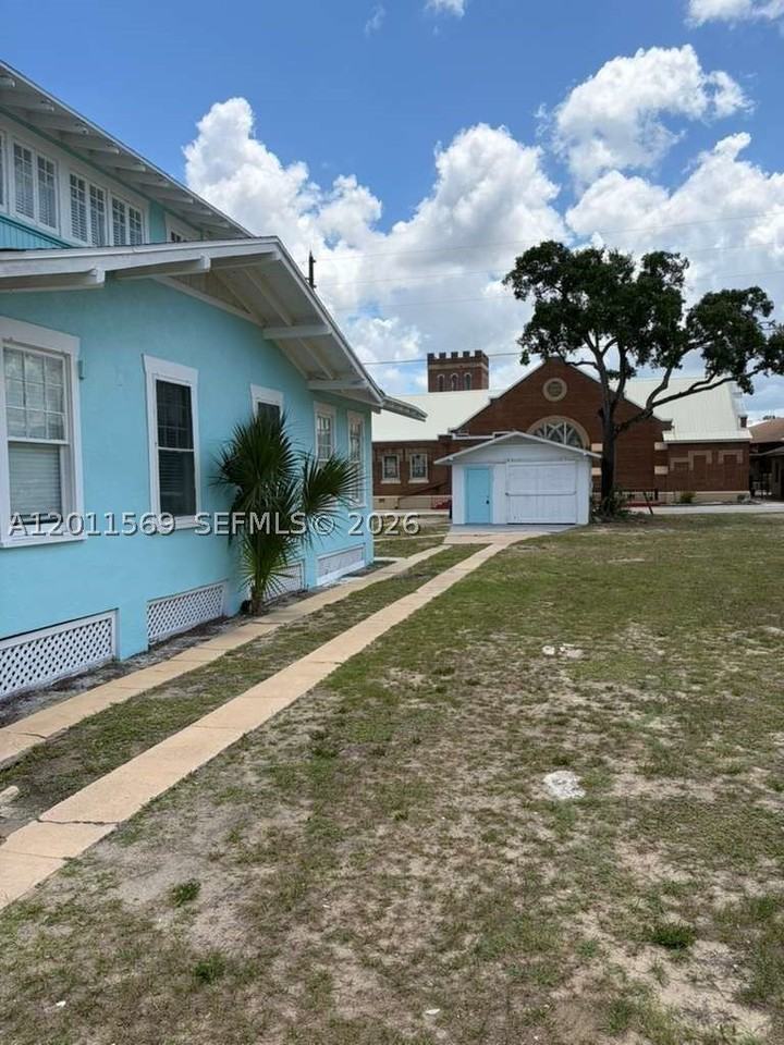 1870 Lakeview Dr #1 - Photo 2 of 10