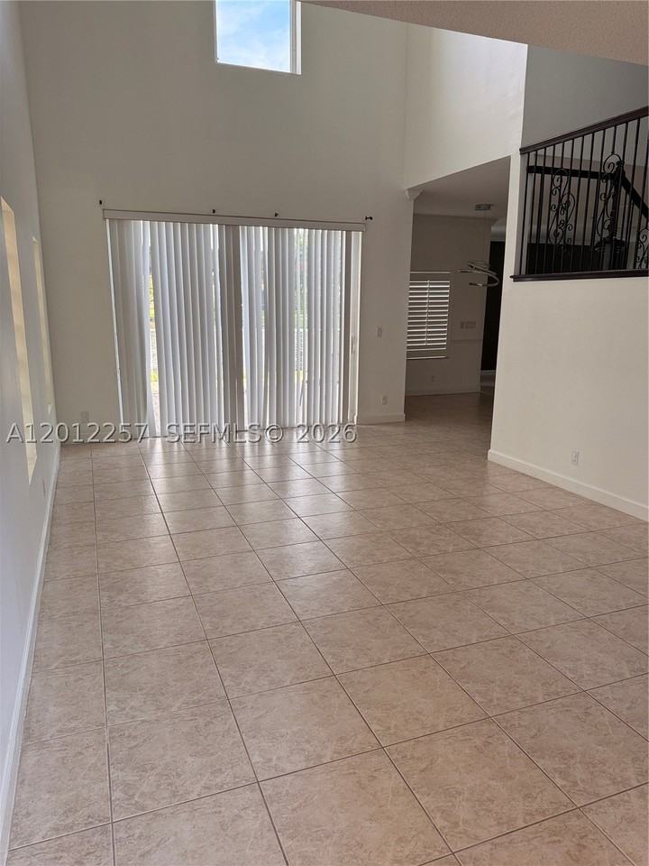 10434 White Pinto Ct - Photo 6 of 33