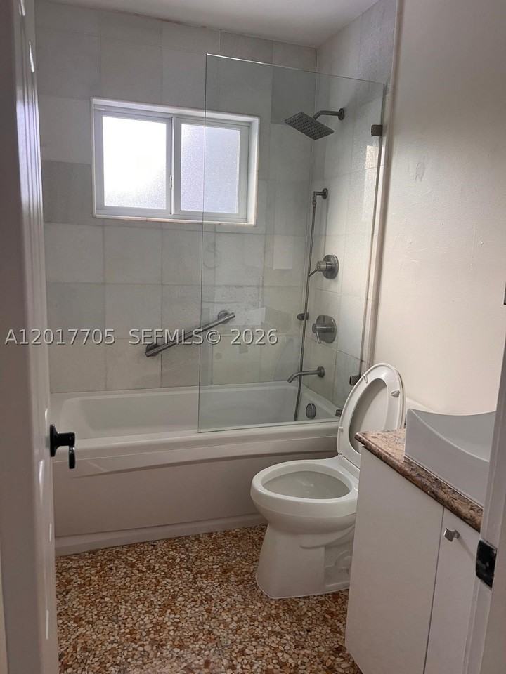 9770 Sw 77th Ter - Photo 3 of 5