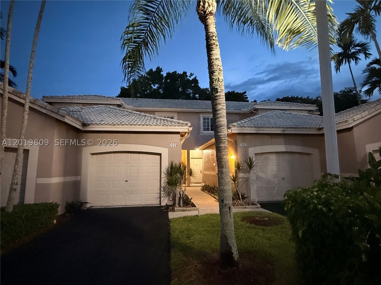 2078 Madeira Dr #0 - Photo 2 of 33