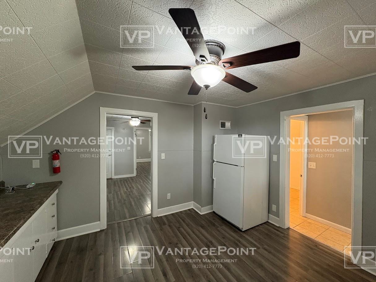 713A S 24th St - Photo 4 of 13