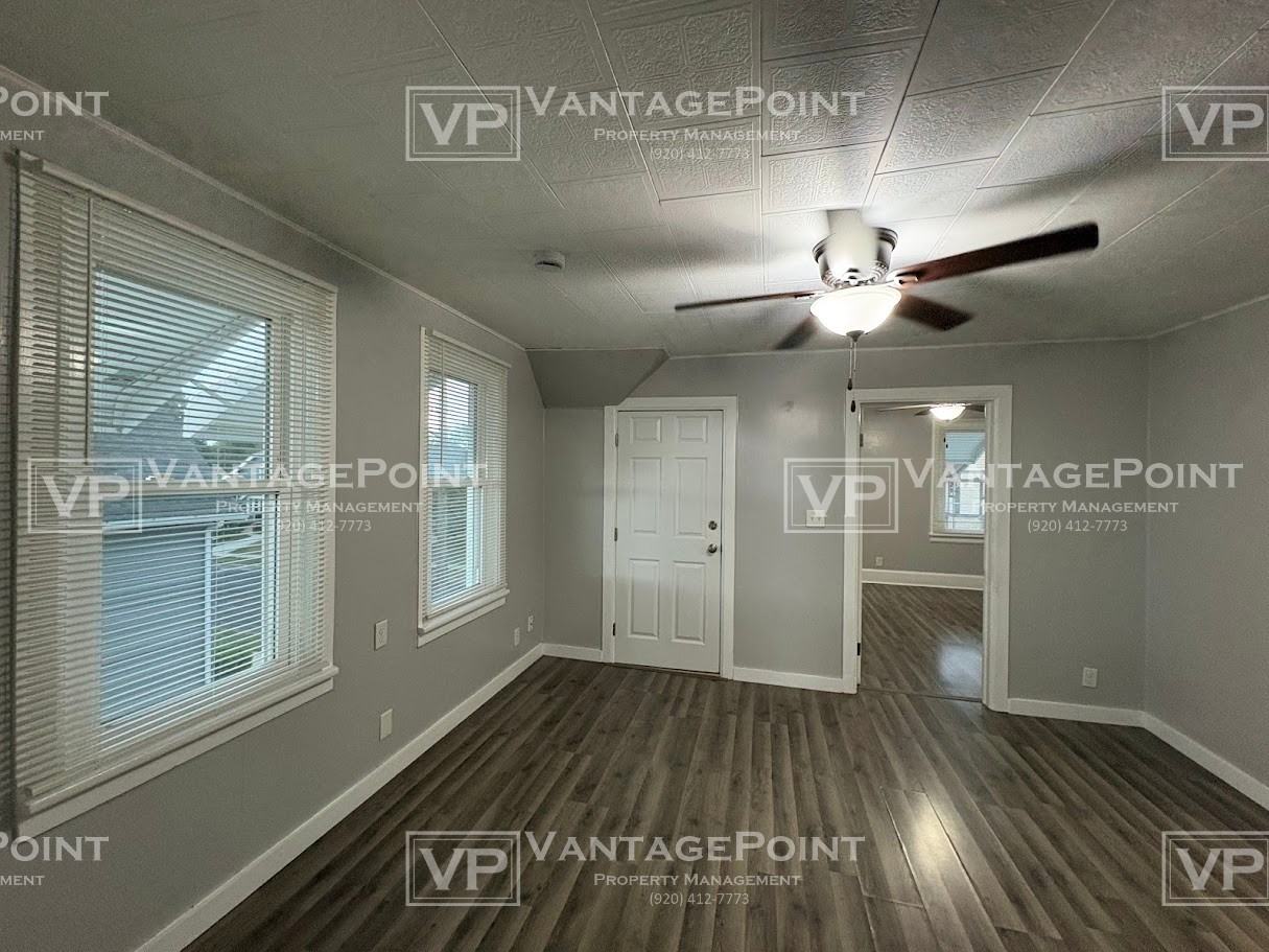 713A S 24th St - Photo 5 of 13