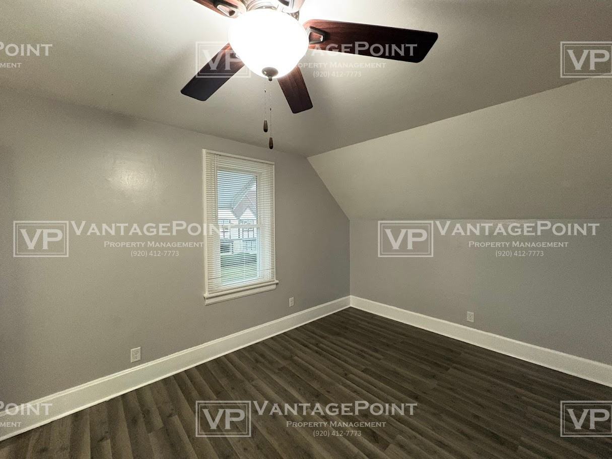 713A S 24th St - Photo 7 of 13