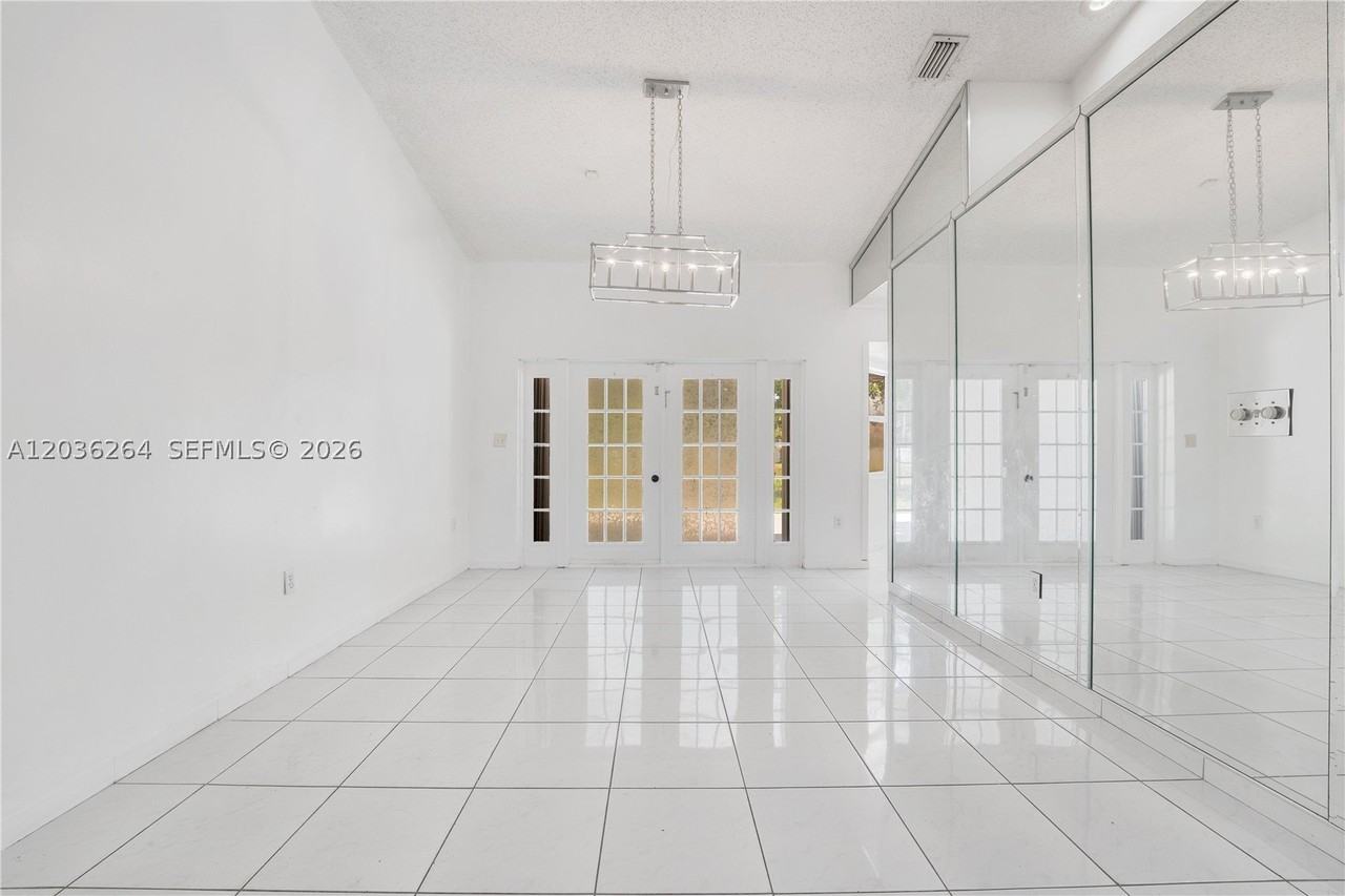 15241 Sw 150th St - Photo 7 of 44
