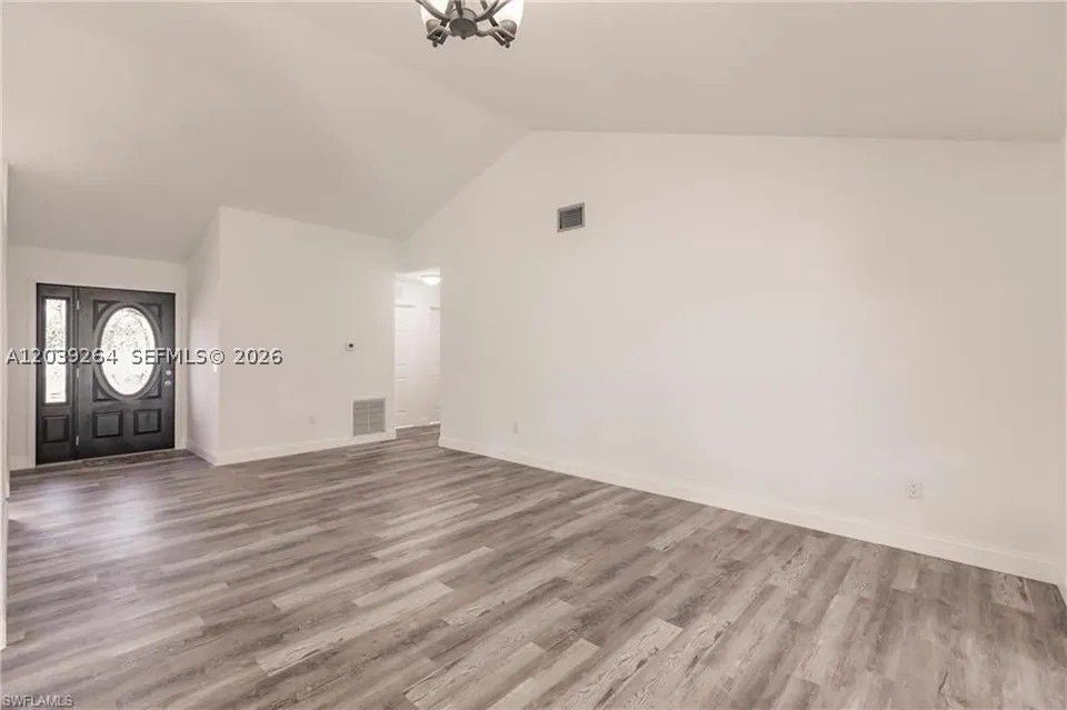 4550 4550 Springview Circle #0 - Photo 5 of 14