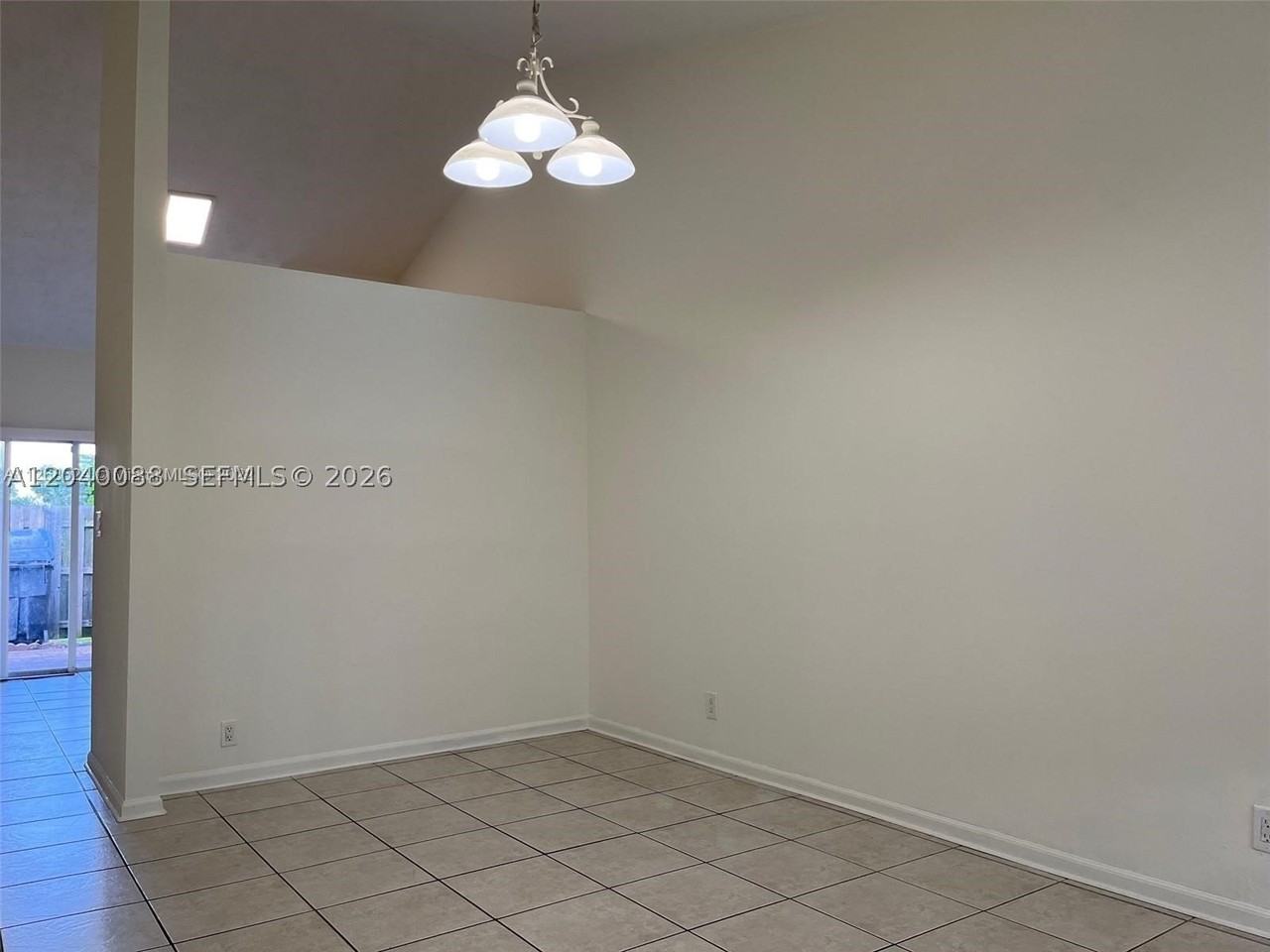 7321 Tam Oshanter Blvd - Photo 3 of 13