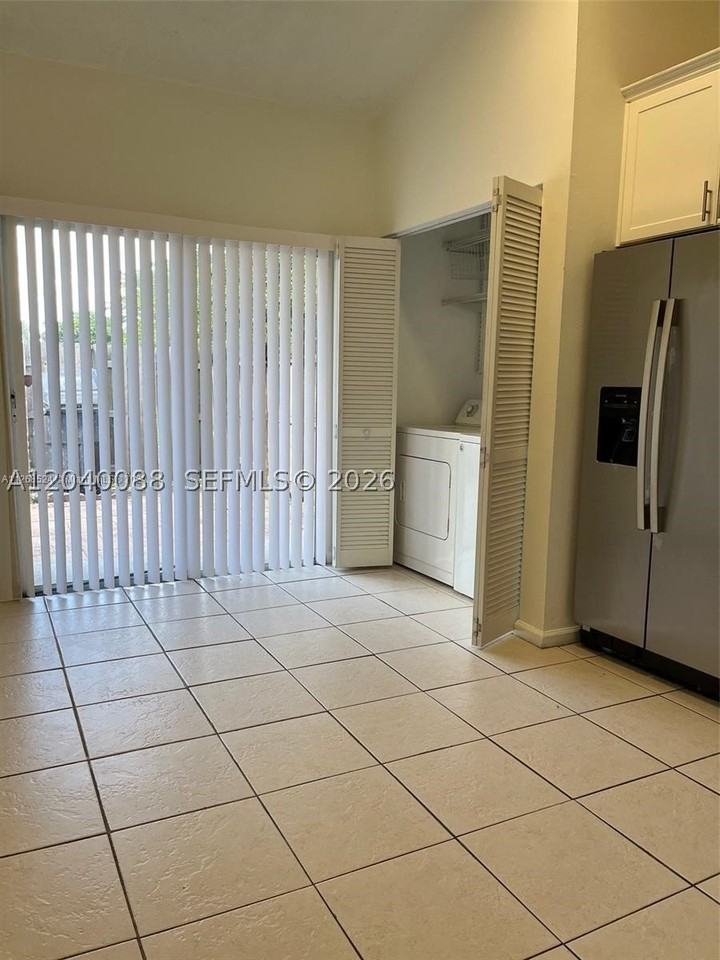 7321 Tam Oshanter Blvd - Photo 4 of 13