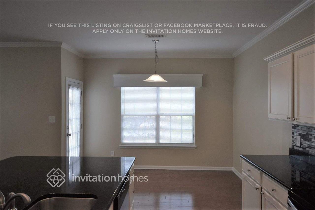 1267 Folkstone Ridge Ln - Photo 4 of 15