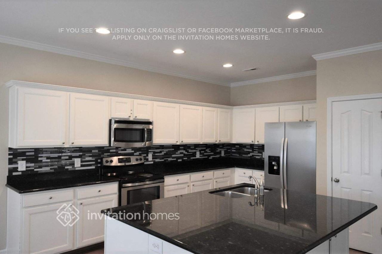 1267 Folkstone Ridge Ln - Photo 5 of 15