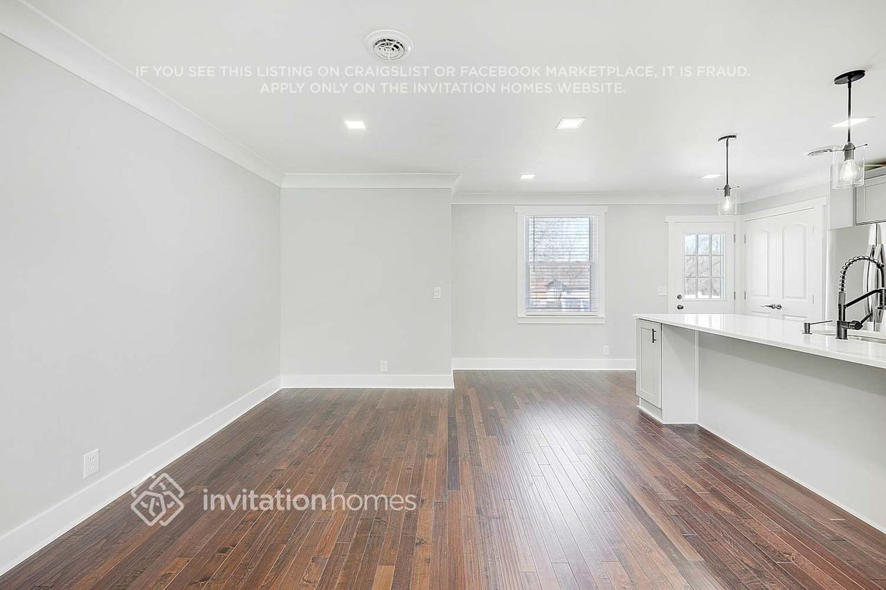 5104 Parishwood Ct - Photo 6 of 29