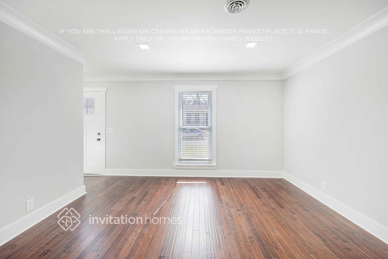 5104 Parishwood Ct - Photo 3 of 28
