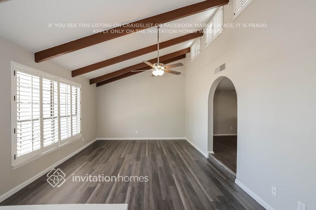 15230 N 19th Pl - Photo 3 of 16