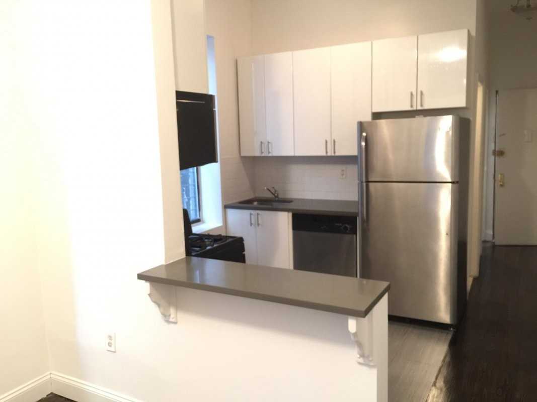 Broadway & W 146th St #3