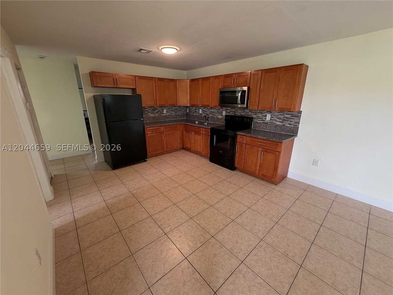 10530 Sw 183rd St #2 - Photo 4 of 19